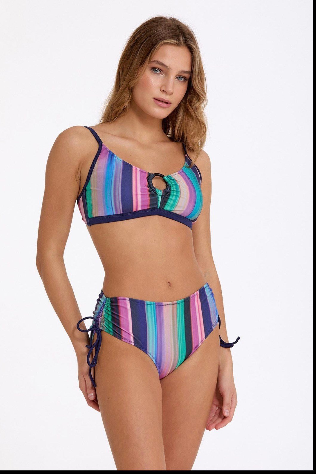 halka detaylı çok renkli bikini takımı