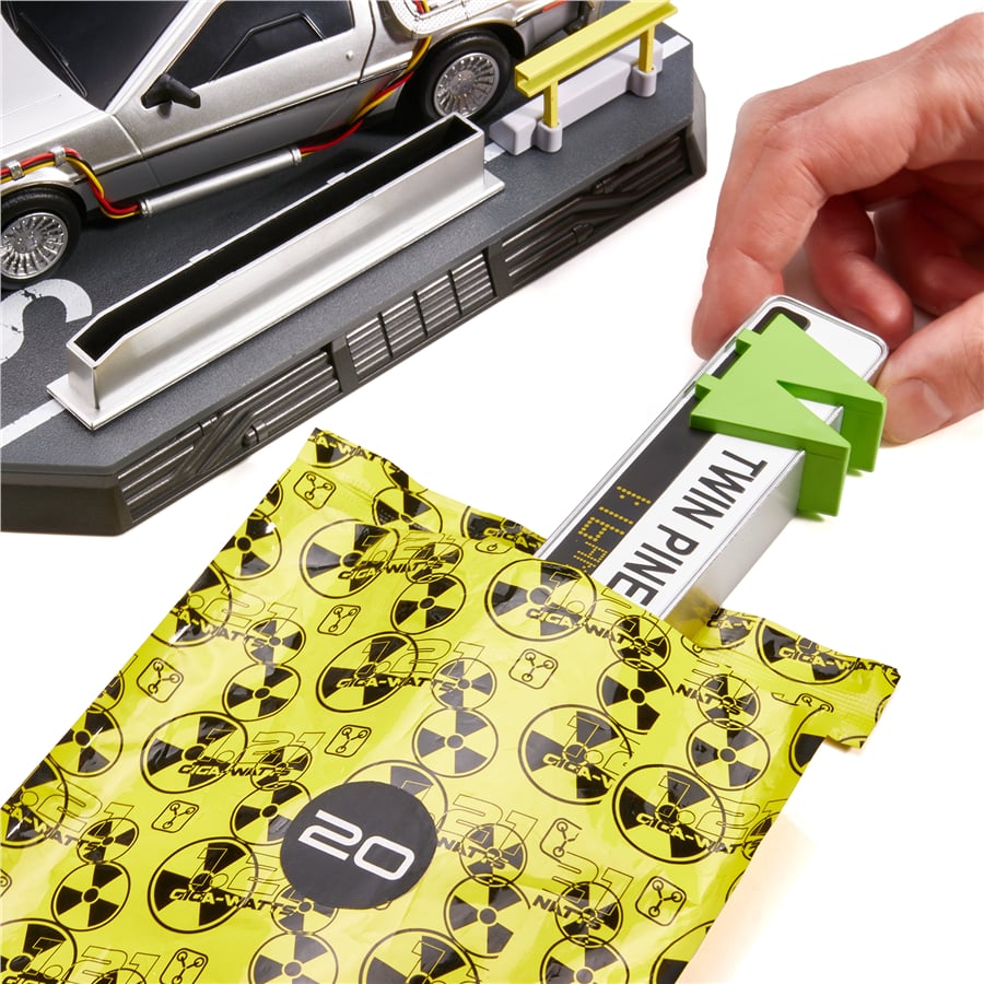 BTTF Countdown Character Delorean - Part 1 Twin Pines Numskull Orijinal Lisanslı Koleksiyon Ürünü