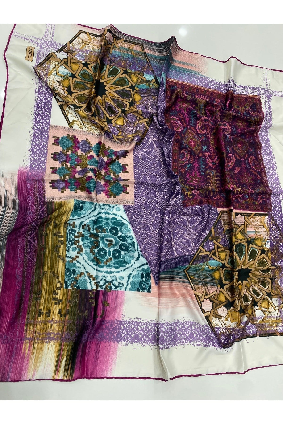Etnik Twill İpek Eşarp
