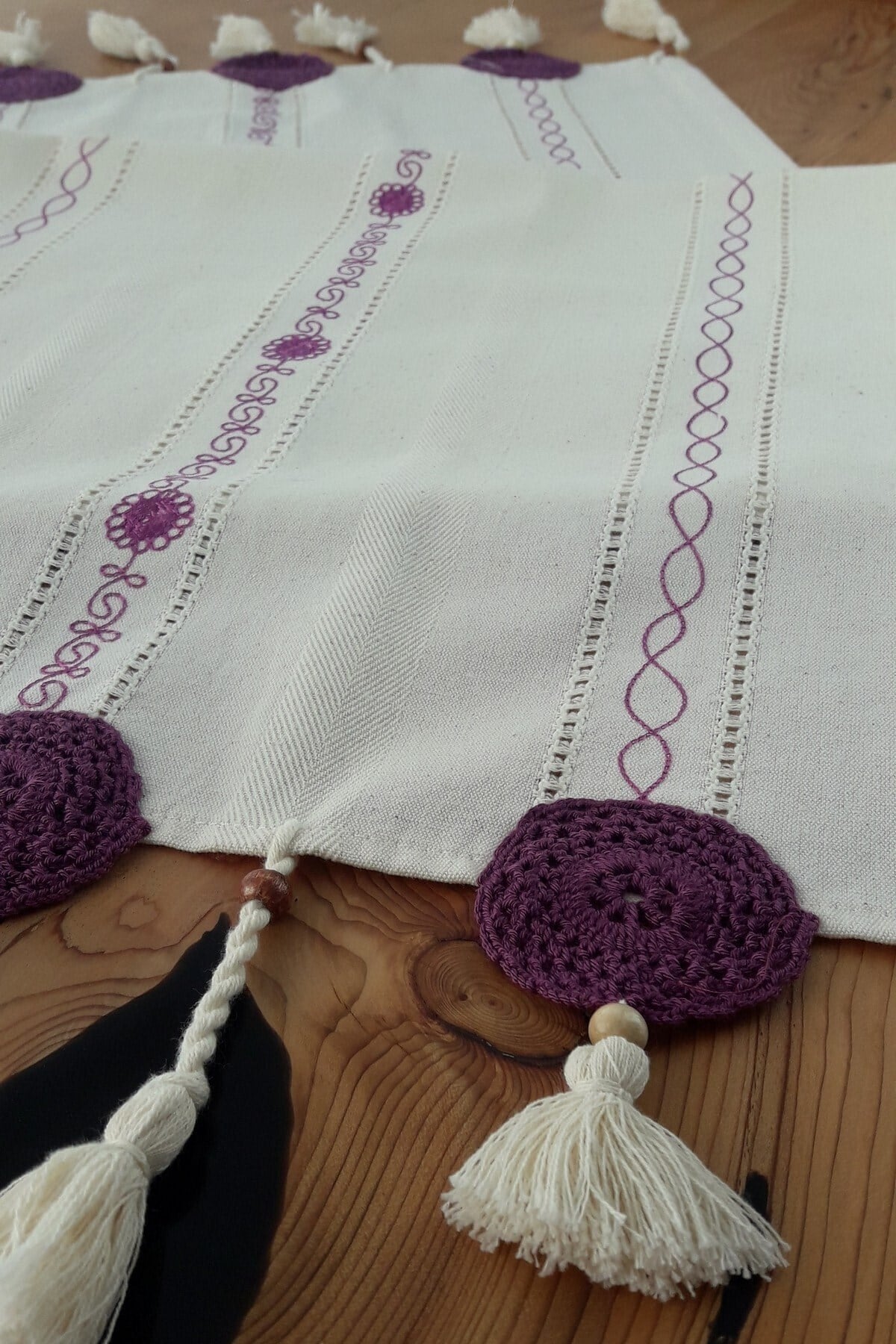 Home's Mor Dantelli İşlemeli Naturel Runner