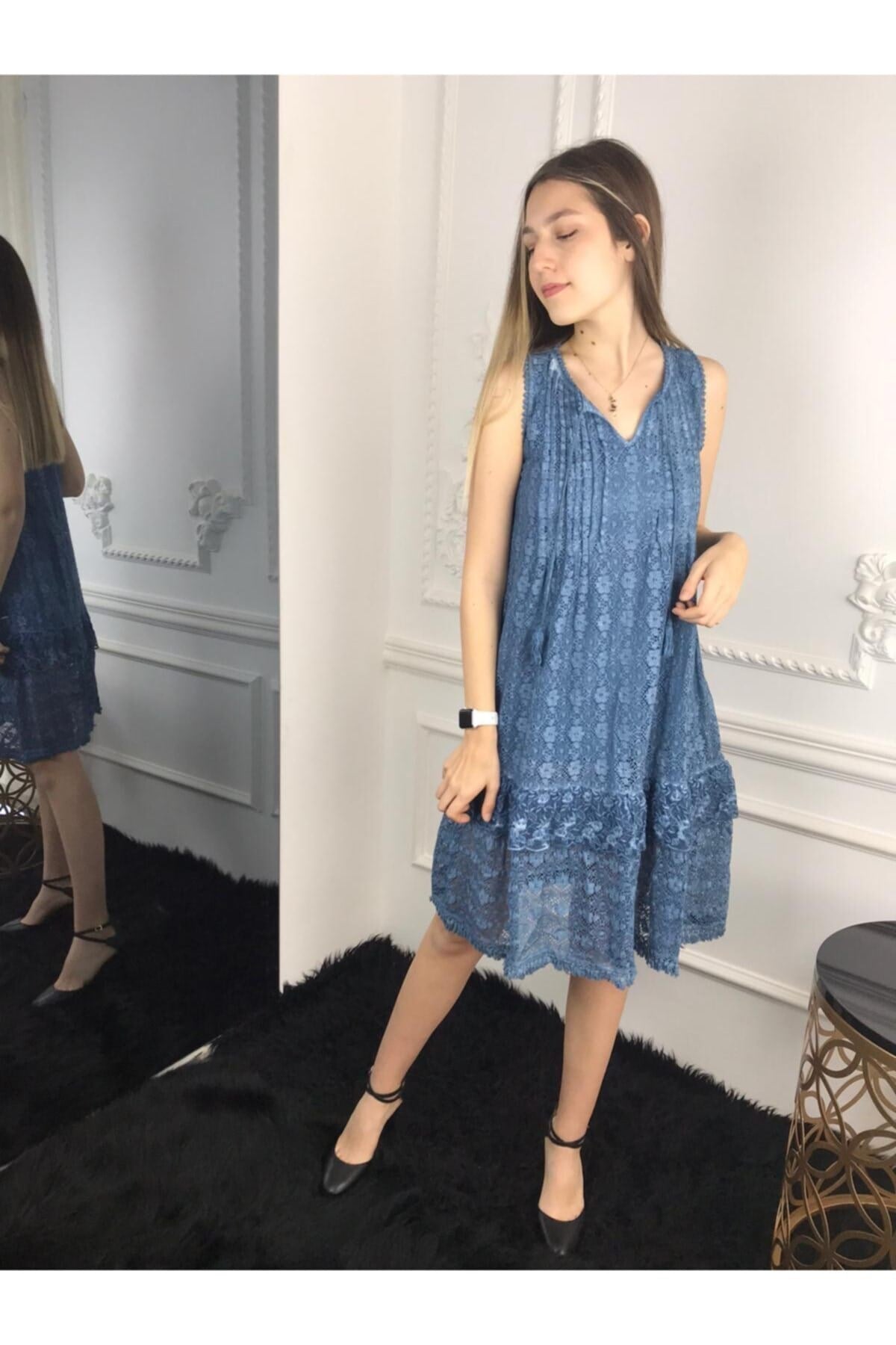 Kadın Mavi Etek Ucu Fırfırlı Kolsuz Dantelli Elbise