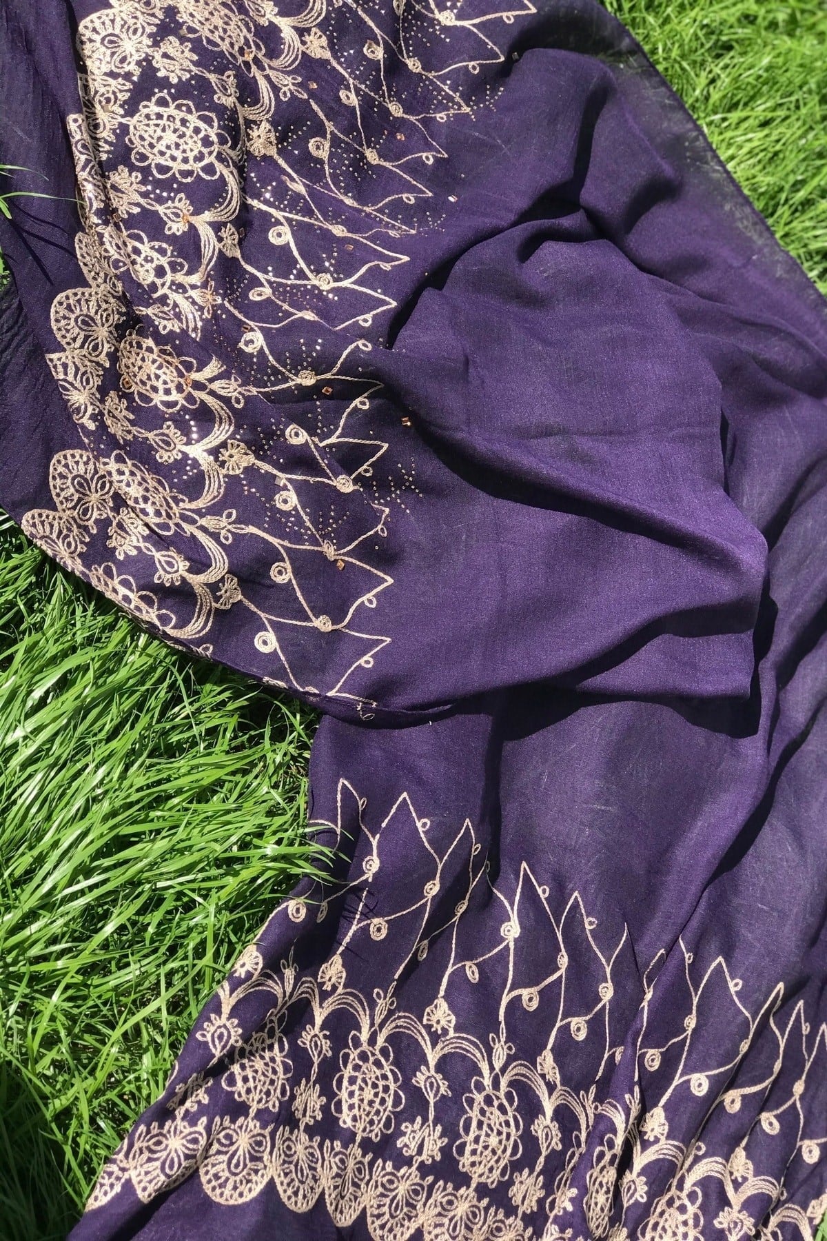 Kadın Mor Taş Işleme Ve Nakışlı Naturel Şal