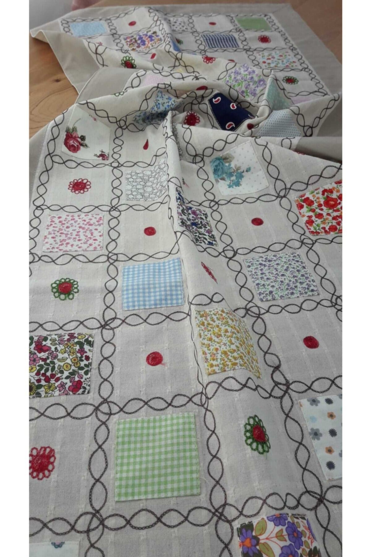 Kahve Patchwork Işlemeli Naturel Runner