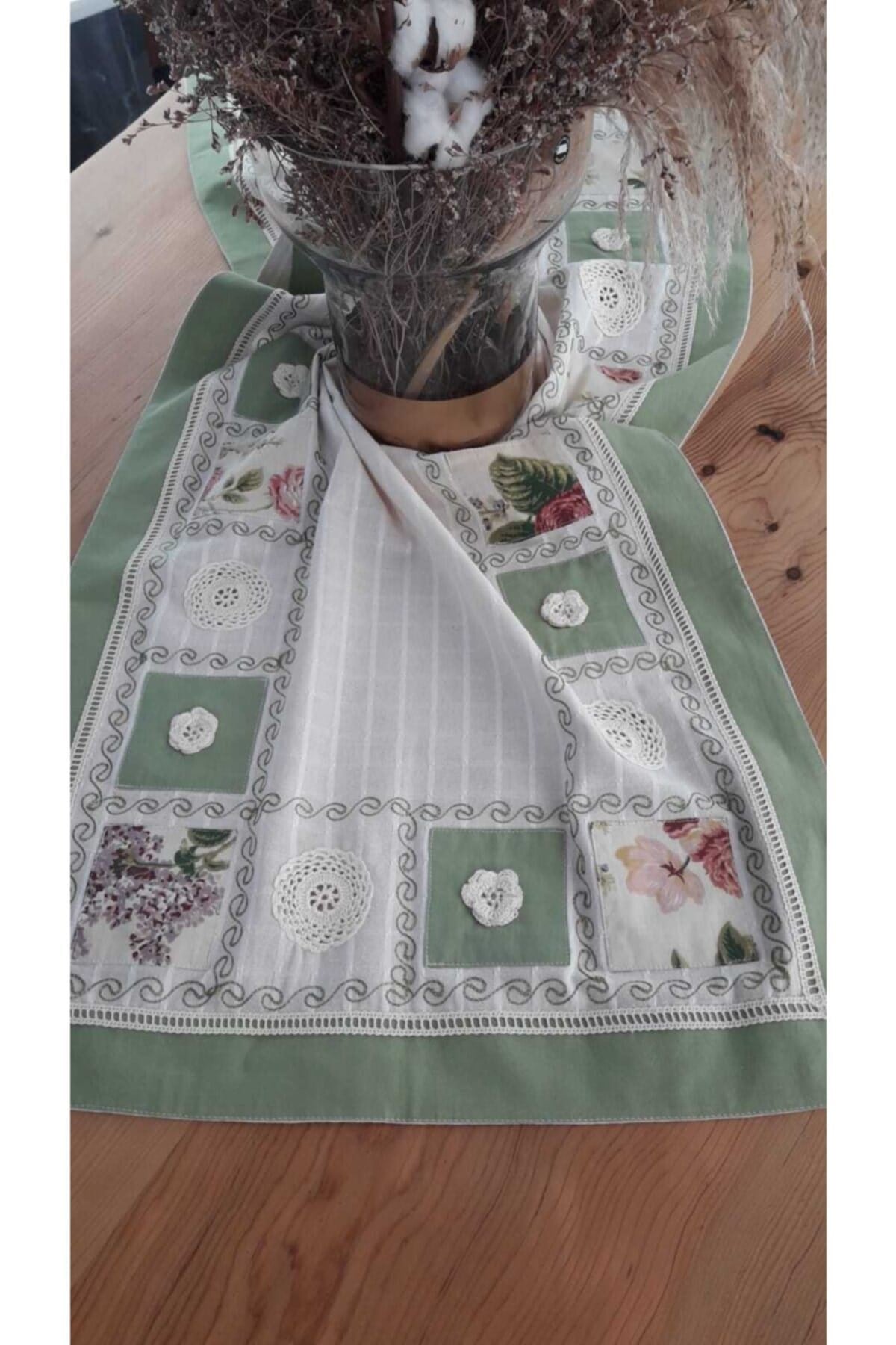 Yeşil El Işi Patchwork Dantelli Naturel Runner