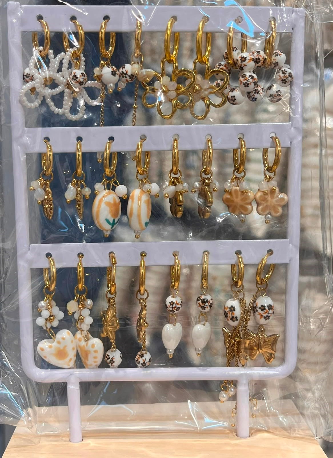 Çelik. Standlı  Küpe 