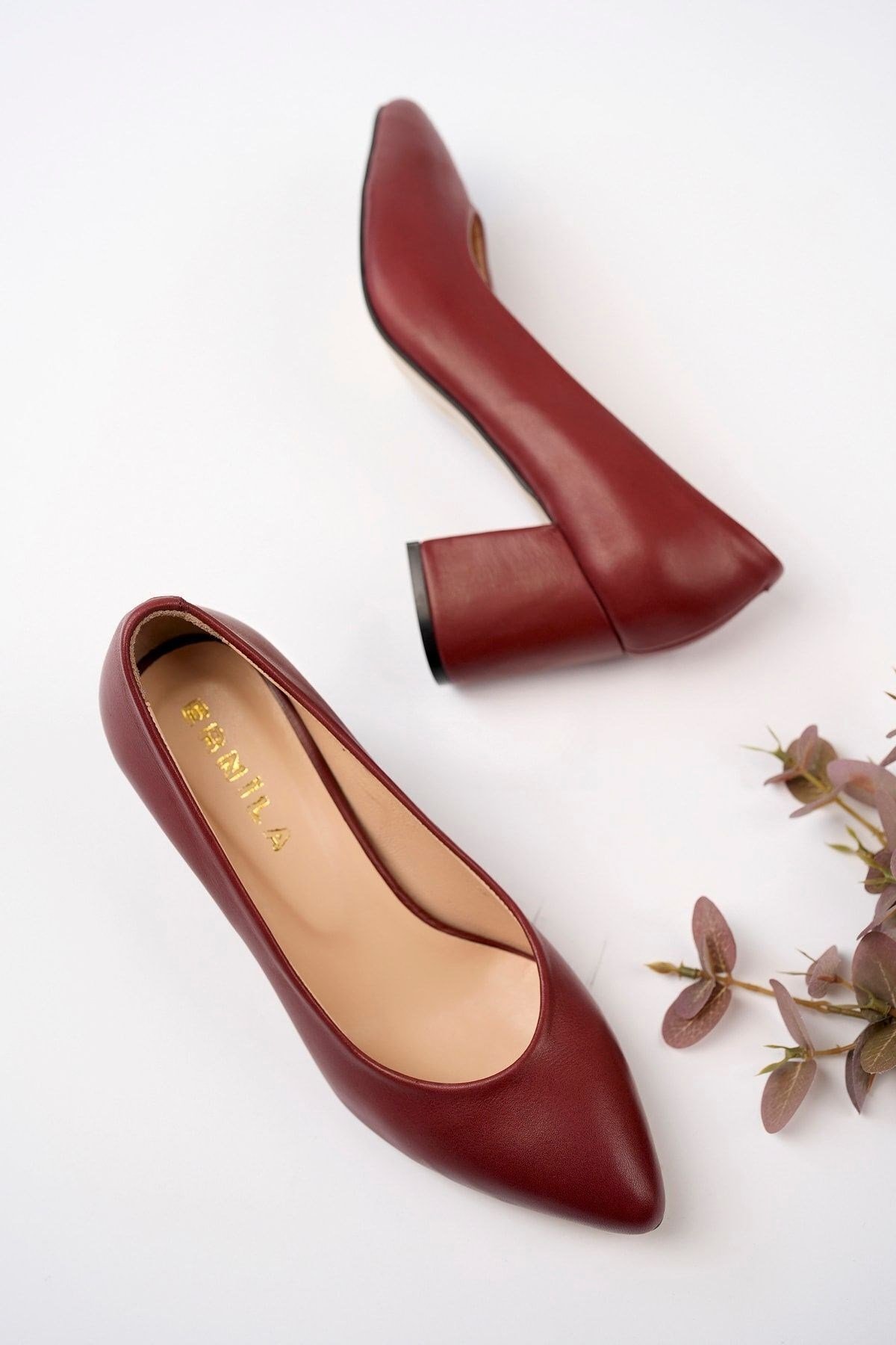 Ernila Shoes Hakiki Deri Alçak Topuklu Kadın Stiletto