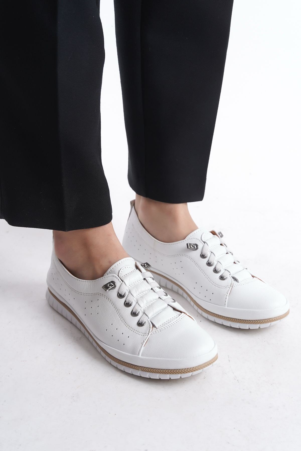 HAKİKİ DERİ KADIN CASUAL COMFORT AYAKKABI