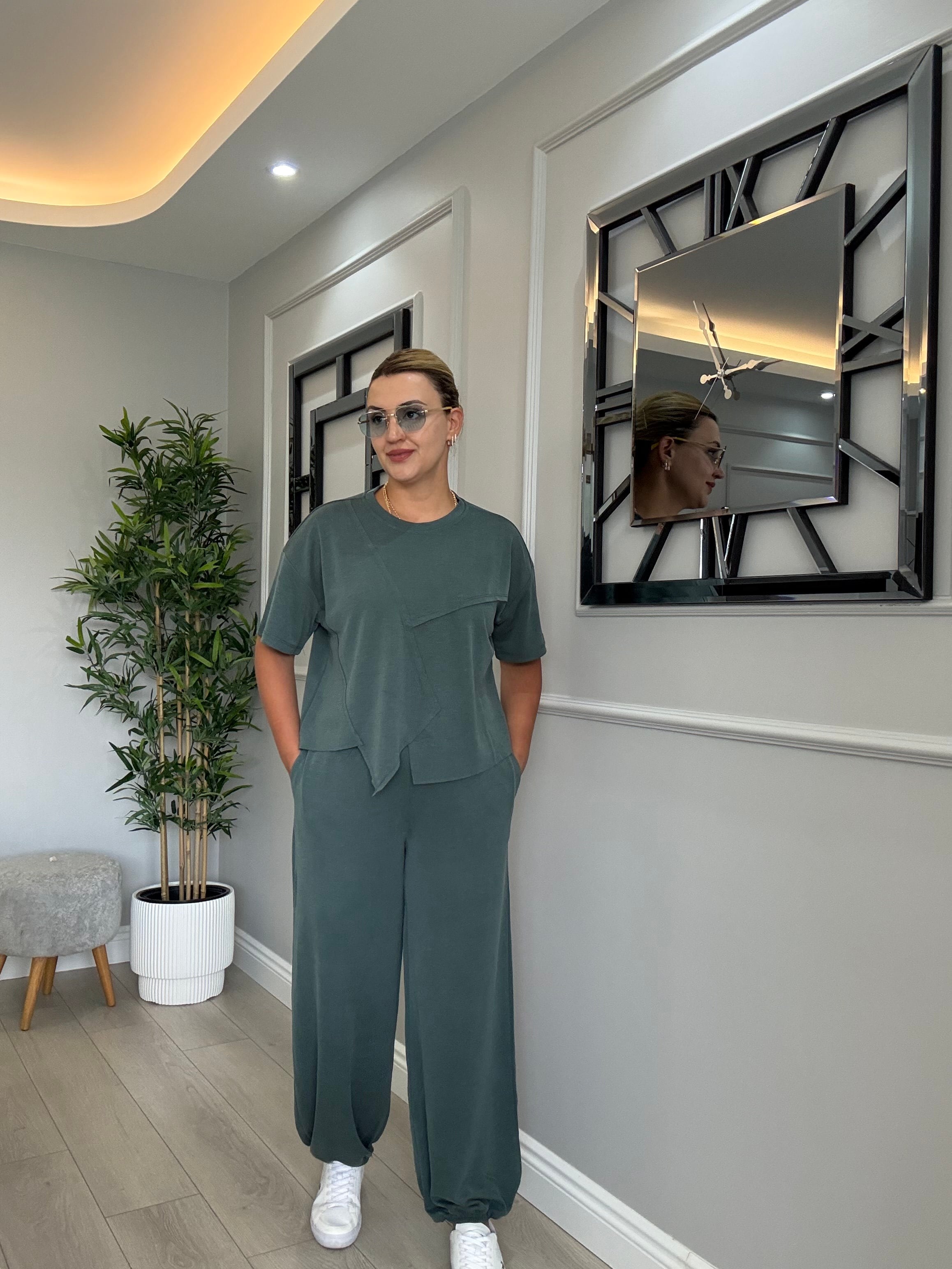 Asimetrik bluzlu paçaları lastikli modal takım 
