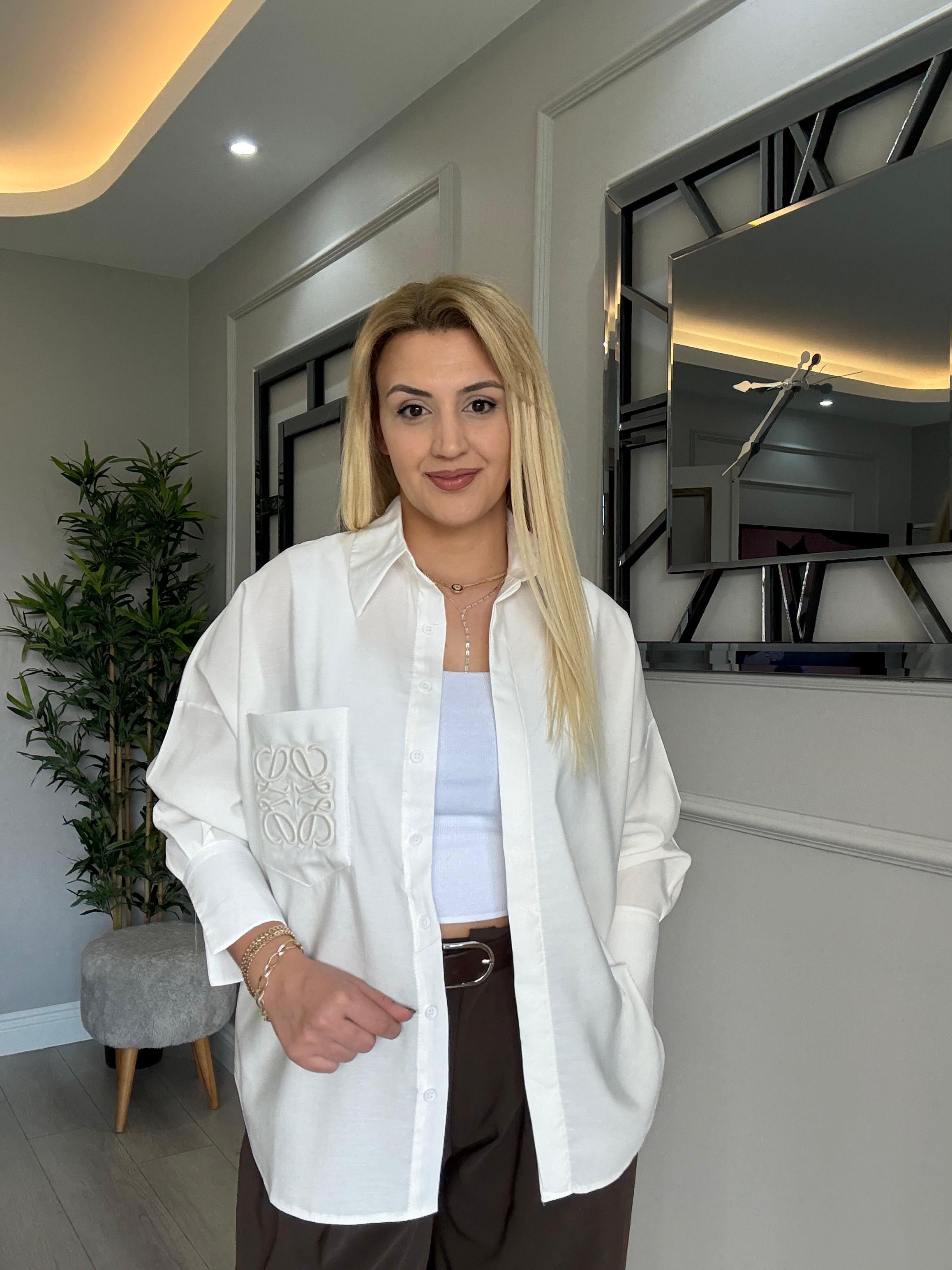 PREMİUM KALİTE 100% MEMNUNİYET GARANTİLİ CEBİ NAKIŞLI GÖMLEK BEYAZ