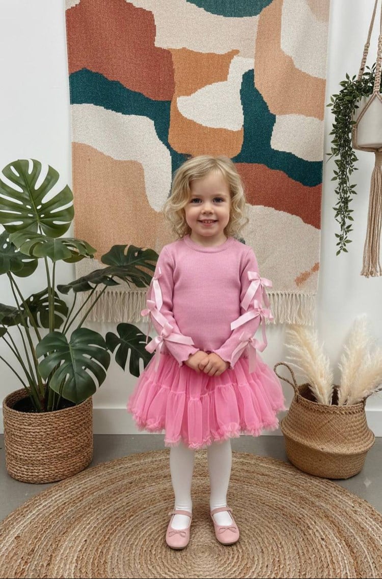 Pembe Kurdale Detaylı Tütülü Takım