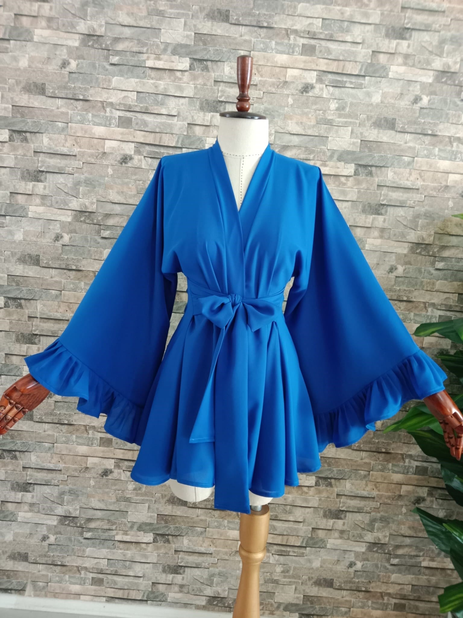 Kimono Saks Mavisi Medine İpeğinden