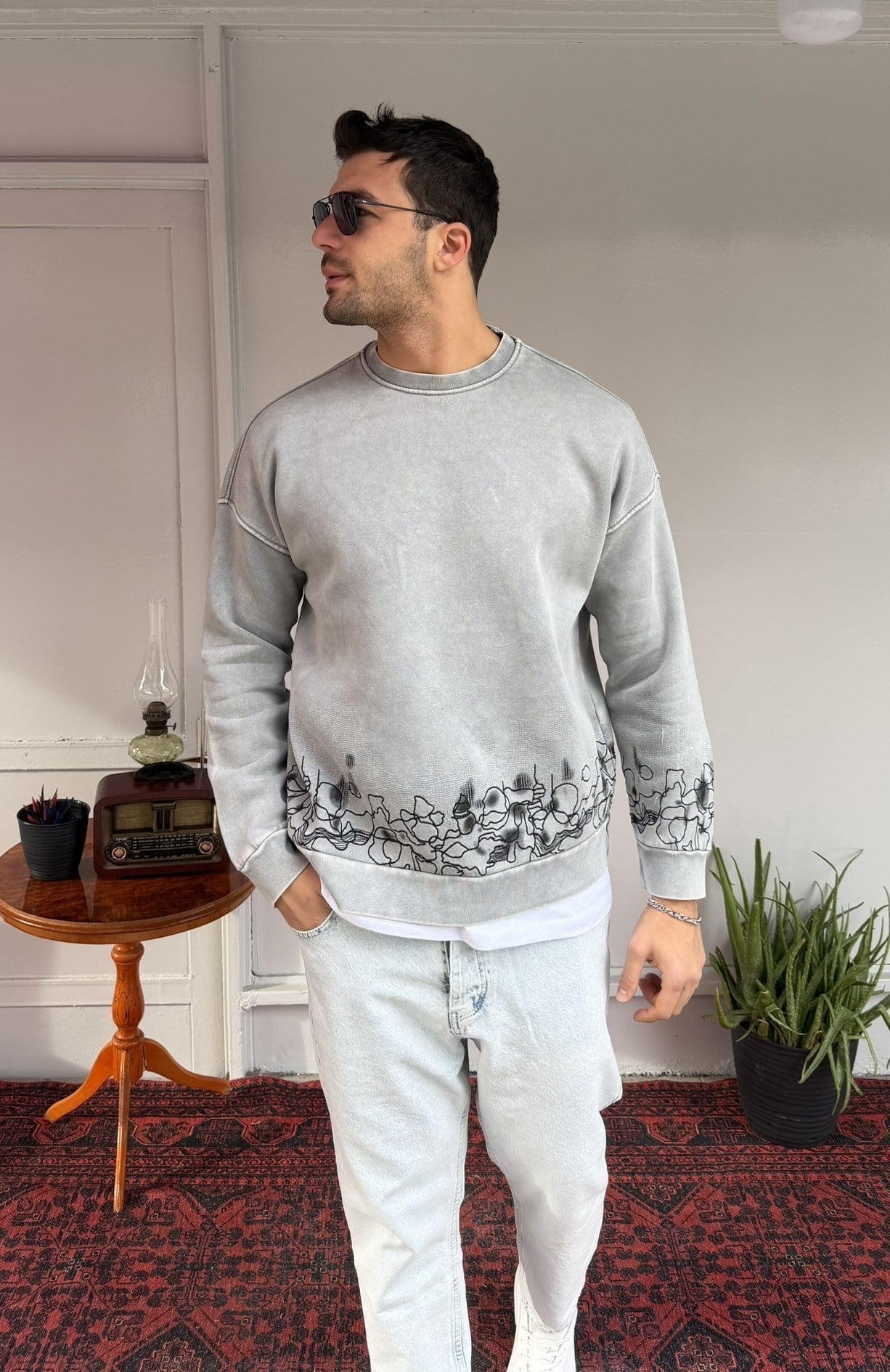 Bel-Bilek Nakış Detaylı Oversize Sweat
