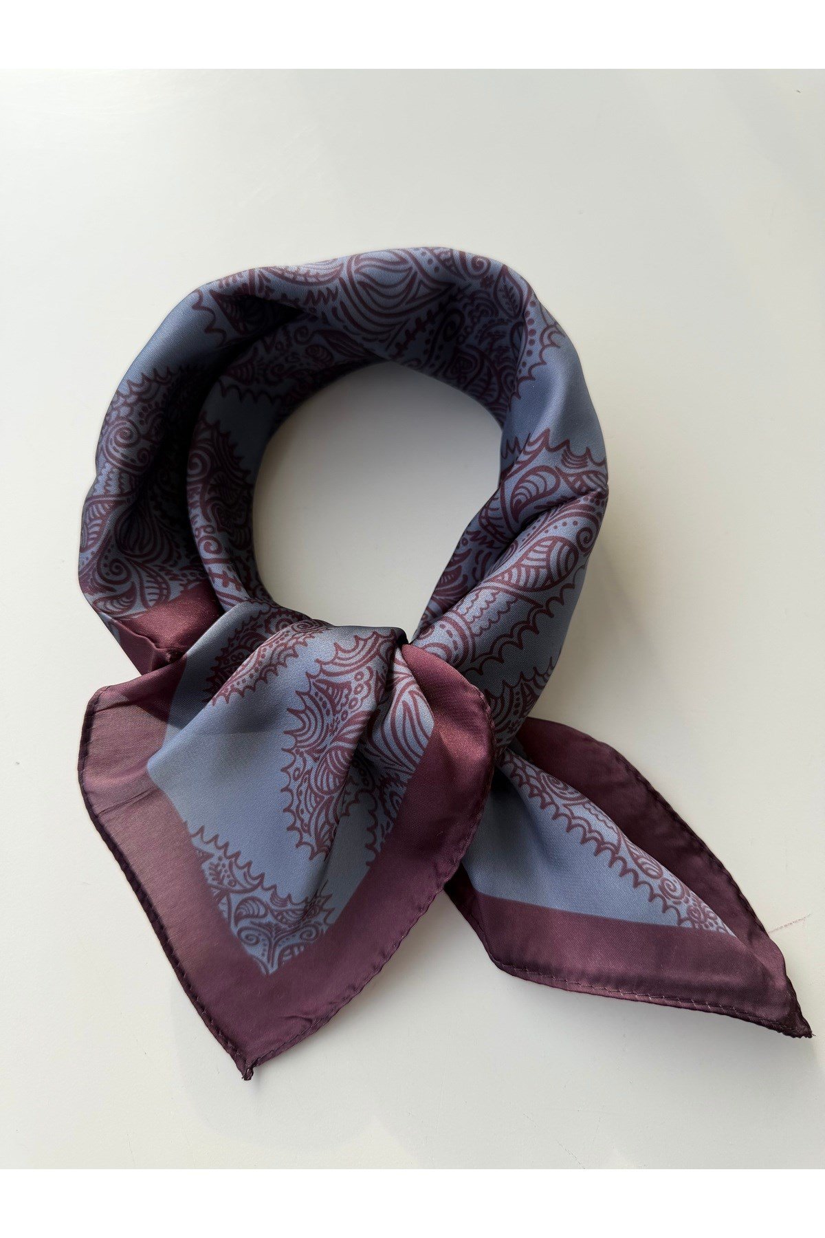 Kalp Desenli Kalpli Fular Bandana 50x50cm Kadın Giyim Aksesuar
