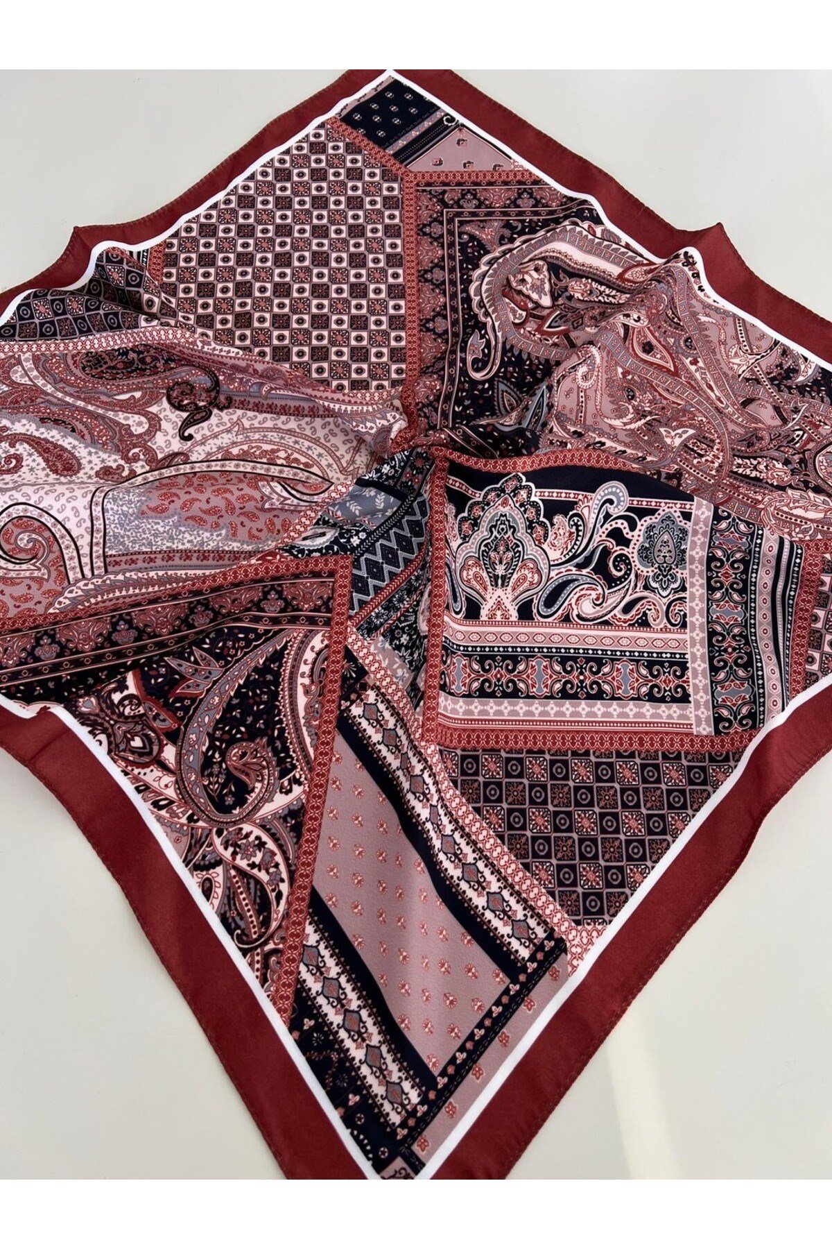 REBECCA Fular Bandana