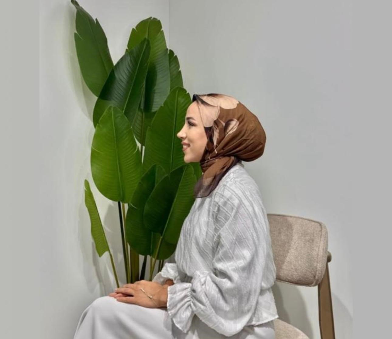 KAHVERENGİ ÇİÇEK DESEN EŞARP