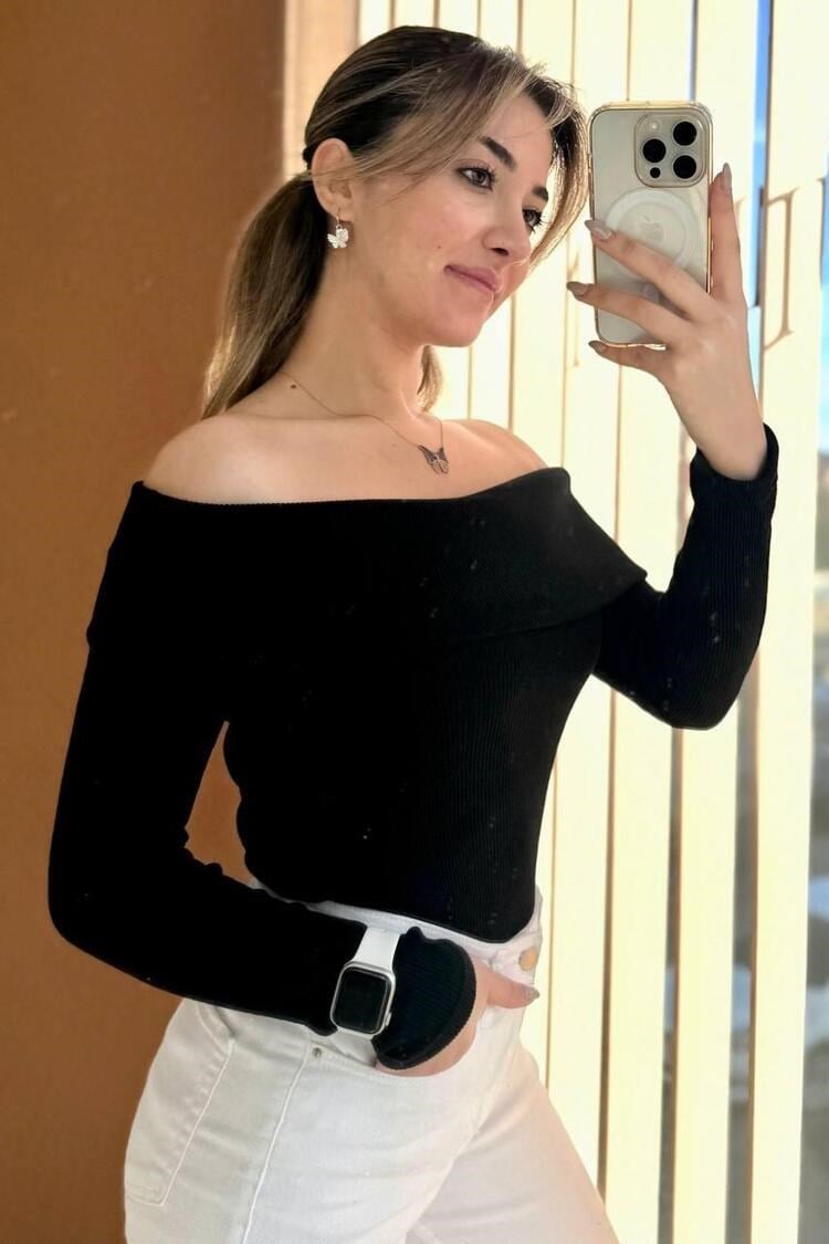 MADONNA YAKA KLASİK BODY KAZAK