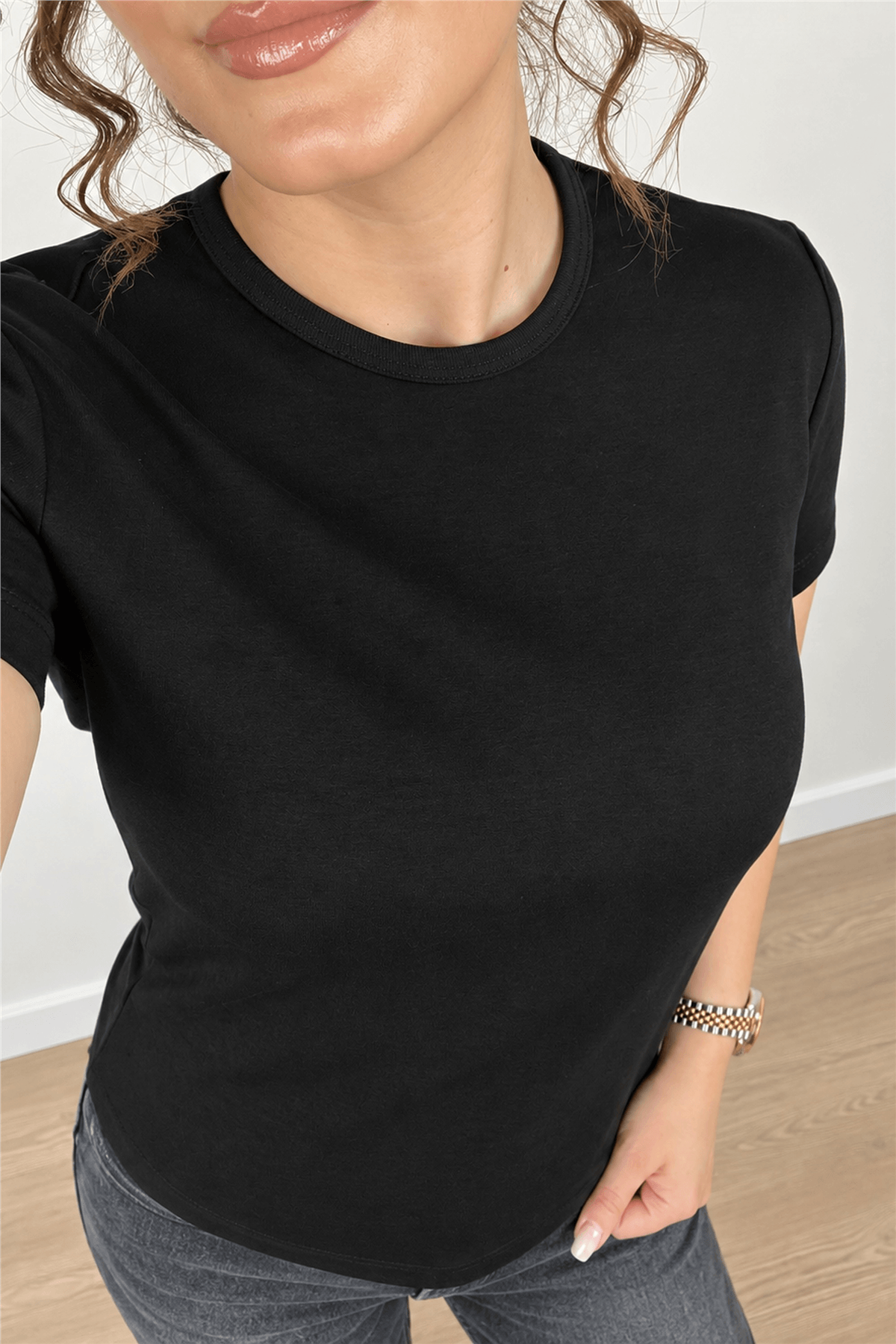 Siyah Bisiklet Yaka T-Shirt