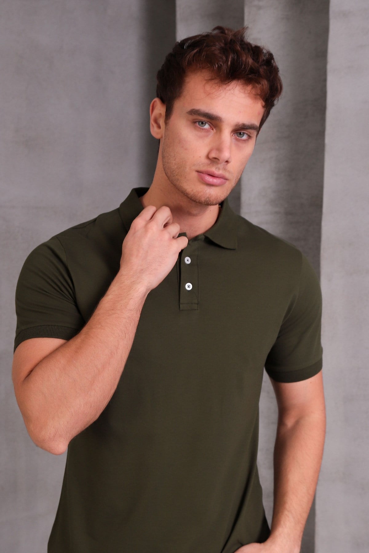 Erkek Dar Kesim Slim Fit Pamuklu Yumuşak Doku Nefes Alan Kumaş Kıvrılmaz Yaka Haki Polo Yaka Tişört