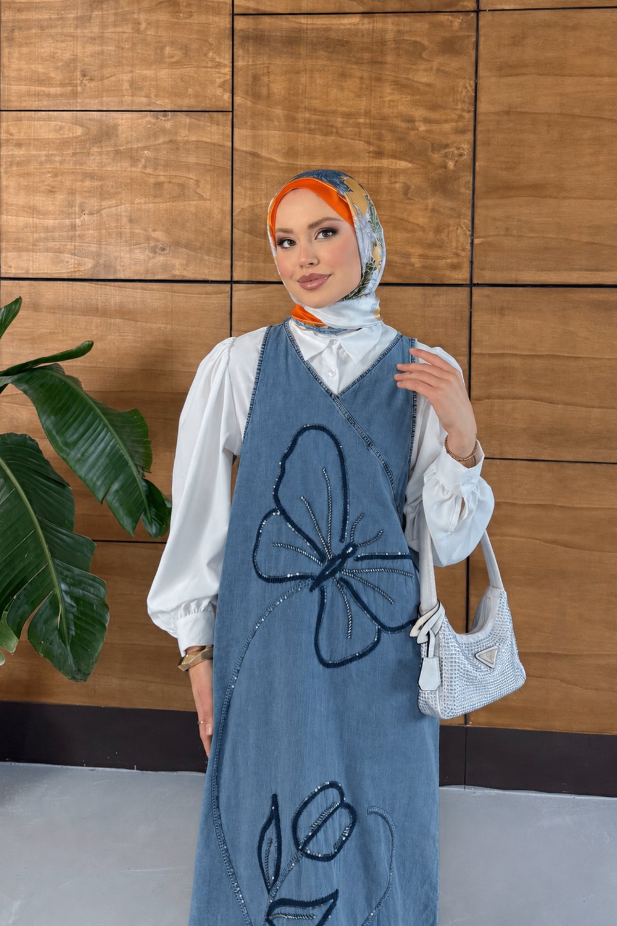 Lal İşlemeli Askılı Kot Elbise - Lacivert
