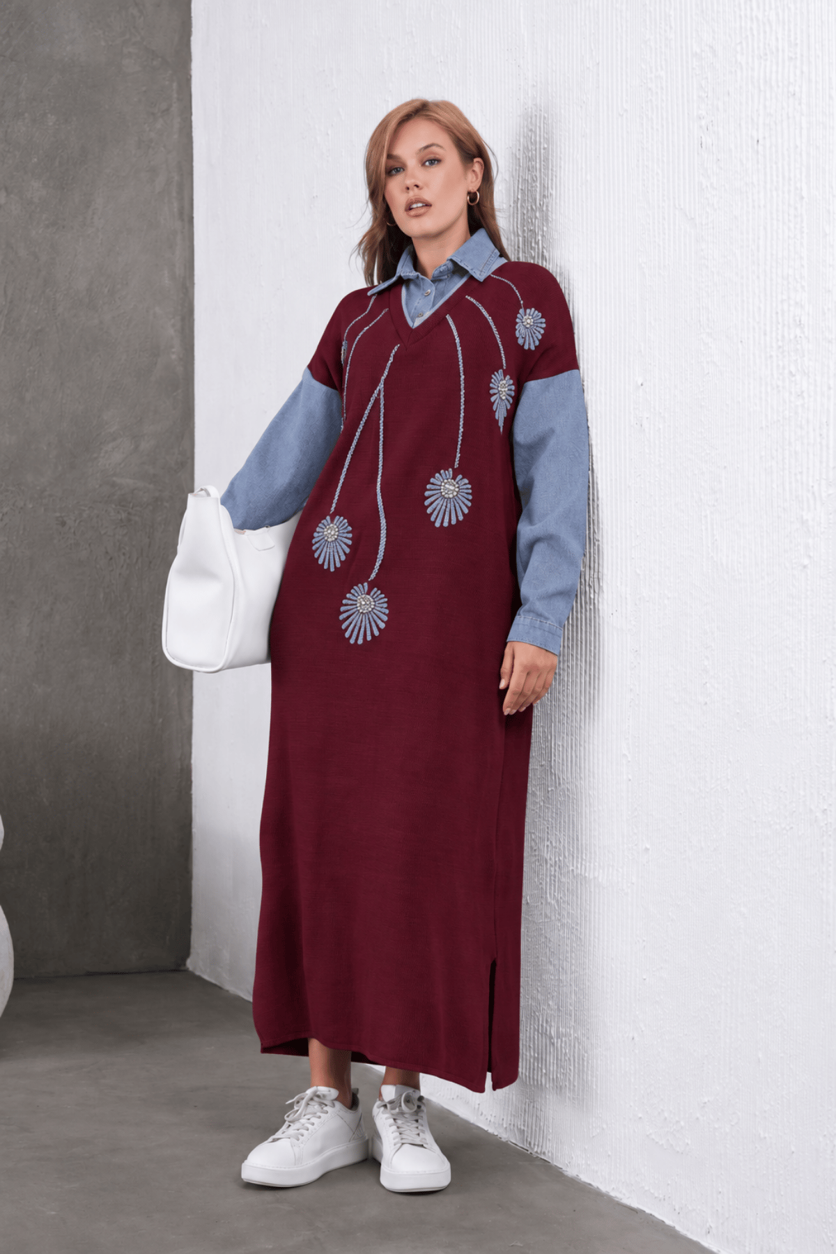 Sovneli İşlemeli Kolu Kot Triko Elbise - Bordo