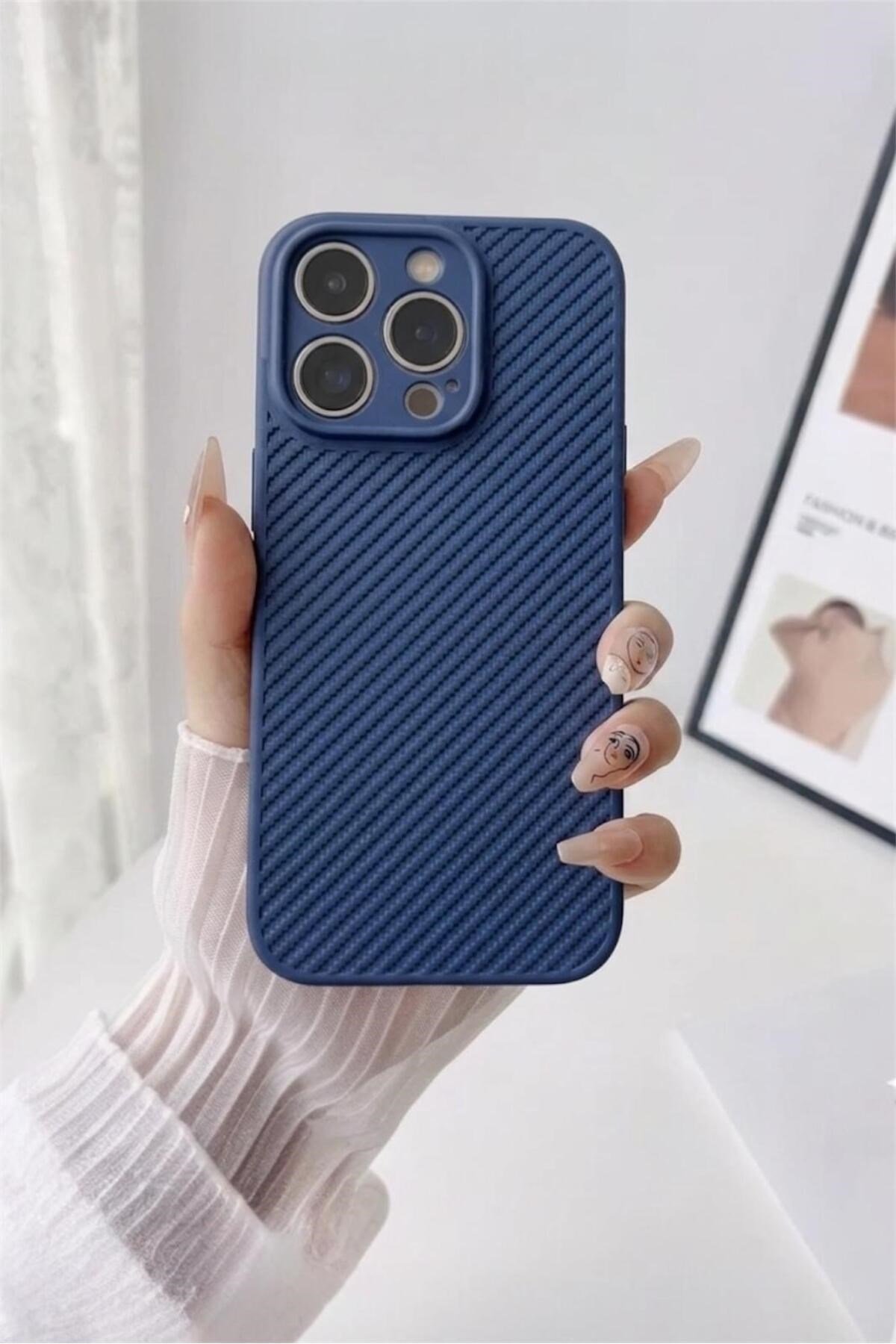 iPhone 16ProMax Dokulu Kamera Korumalı Trend Silikon Köşeli Darbe Koruma Kılıf