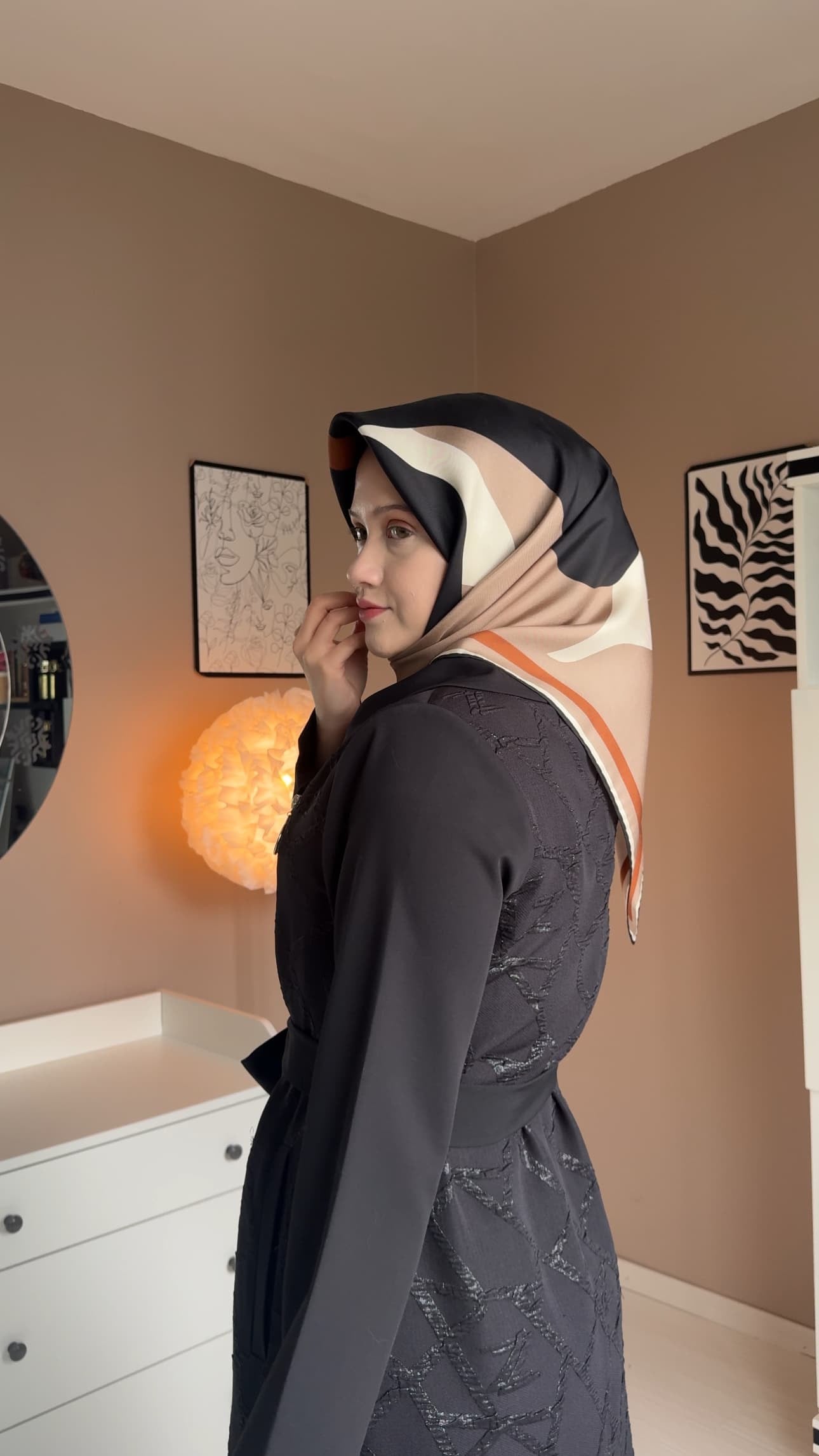 Zümra Siyah Kap