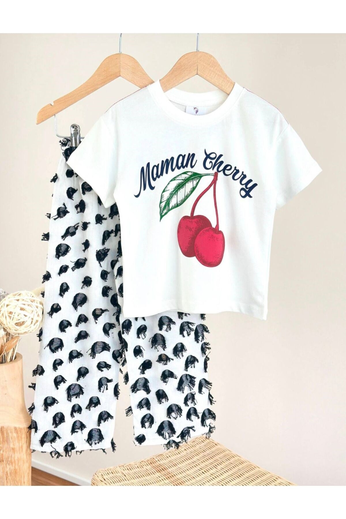 Cherry Baskılı T-Shirt ve Müslin Pantolon İkili Takım