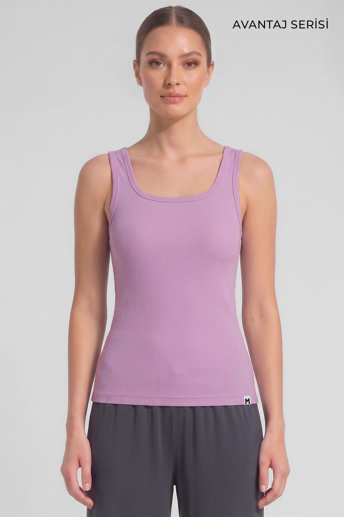 Mısırlı Kadın Kaşkorse Sırt Açık Askılı T-Shirt Pembe