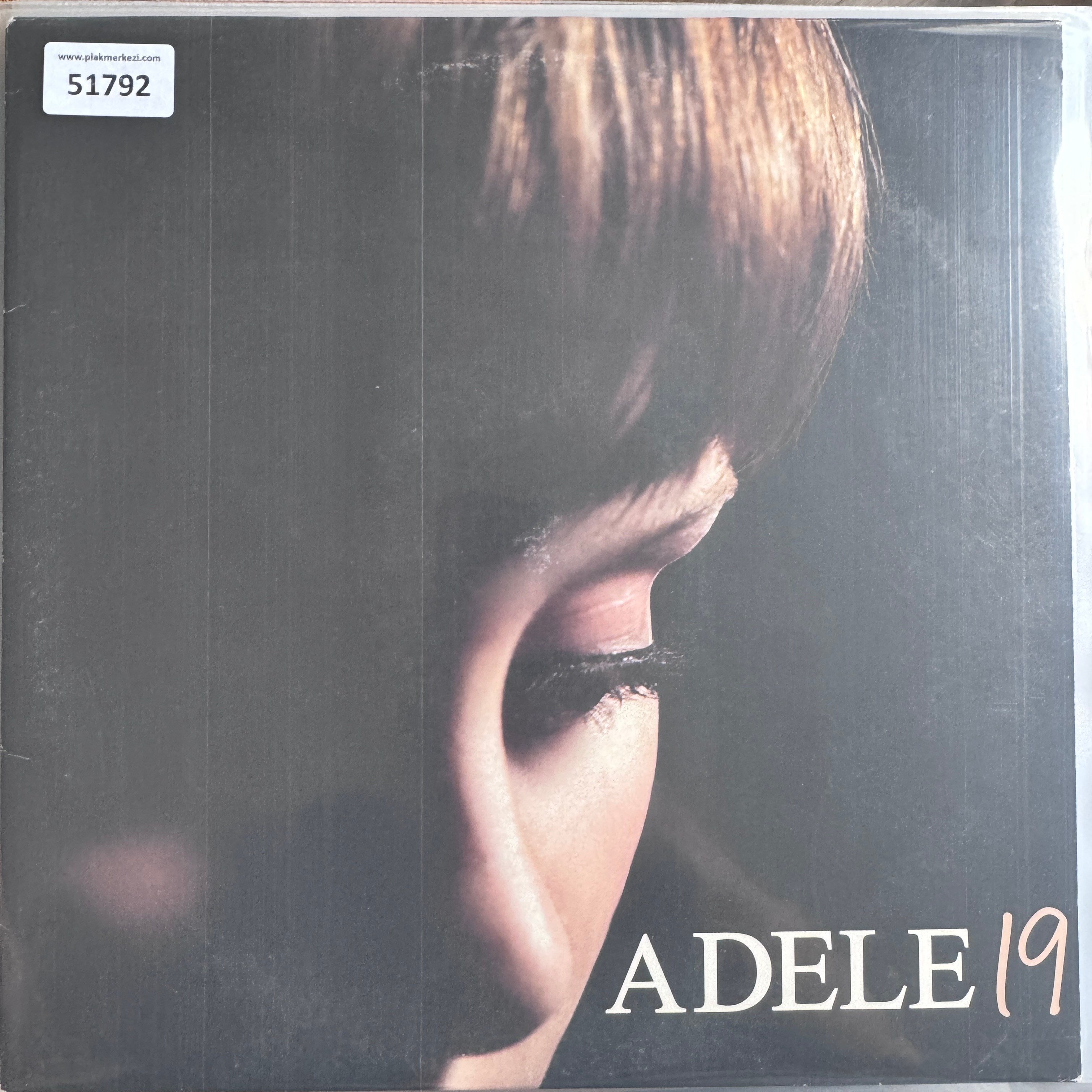 adele-adele-19-insert-var-2008-amerika-bfd9-e.jpg