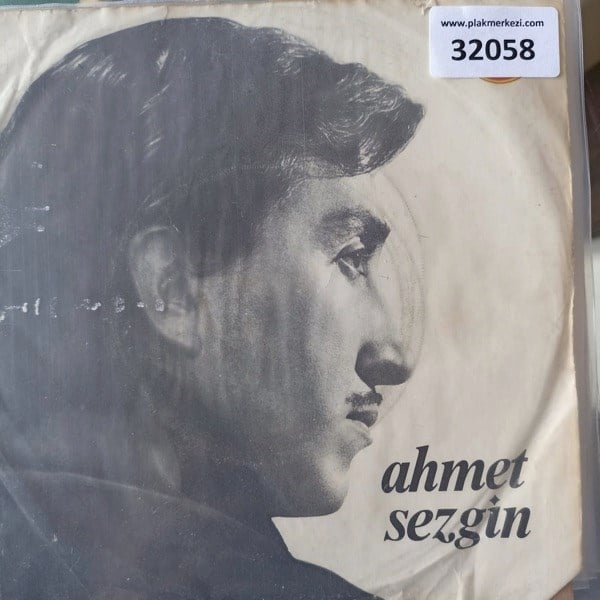 ahmet-sezgin-karanlik-dunyam-senin-ici-af02-8.jpg