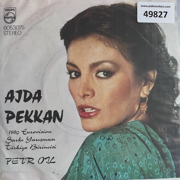 ajda-pekkan-petr-oil-loving-on-petrol--1ee22f.jpg
