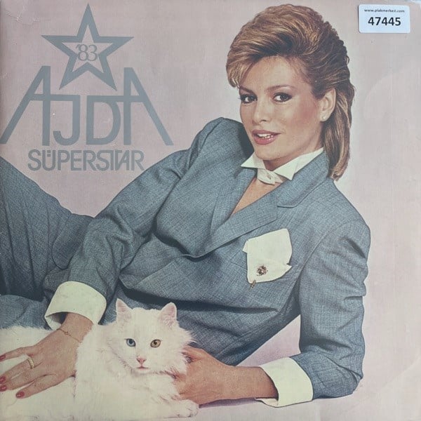 ajda-pekkan-superstar-83-acilir-kapak--48ca-2.jpg