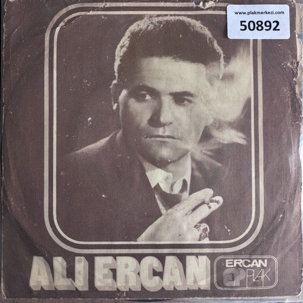 ali-ercan-asfaltta-kizlar-gezer-su-ici--2b61-.jpg