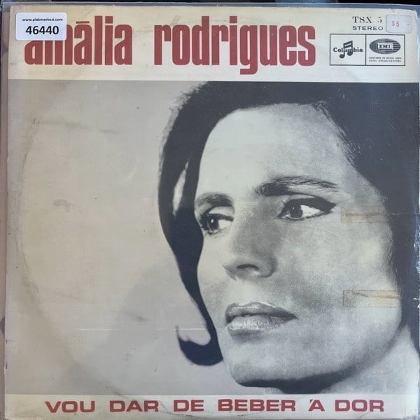 amalia-rodrigues-vou-dar-de-beber-a-do-fc26e2.jpg