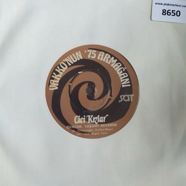 cici-kizlar-gencim-yasami-severimdeli---4611-.jpg