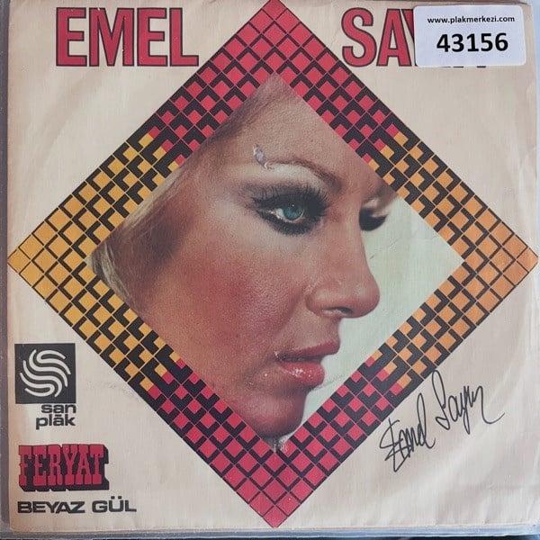 emel-sayin-feriat-beyaz-gul-film-kapak-56f73f.jpg