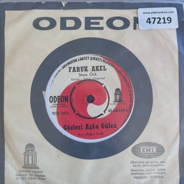 faruk-akel-gozleri-aska-gulen-karakas--89c3a0.jpg