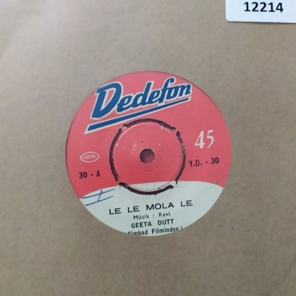 geeta-dutt-le-le-mola-lekia-cama-rathe-8-450e.jpg