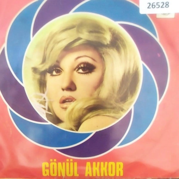 gonul-akkor-olumden-beter-gelen-iciyor-9-b8a7.jpg