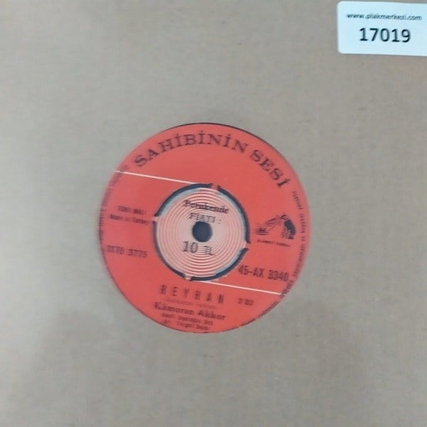 kamuran-akkor-laleler-reyhan-tr45ksiz--8-32e2.jpg