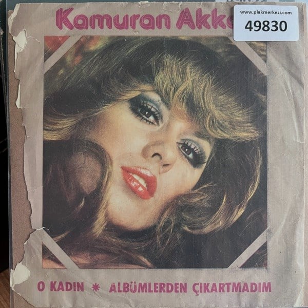 kamuran-akkor-o-kadin-albumlerden-cika--a8f3-.jpg
