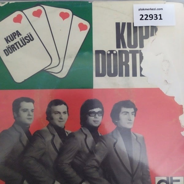 kupa-dortlusu-cevap-verdi-bakisiyla-oy-5-4be5.jpg