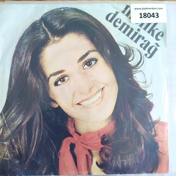 melike-demirag-hani-ask-bestesi-tr45k--19-2e8.jpg