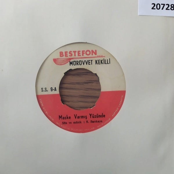 muruvvet-kekilli-maske-varmi-yuzunde-u-7-40b3.jpg