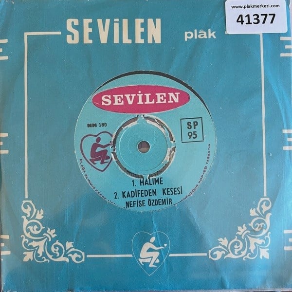 nefise-ozdemir-halime-kadifeden-eksesi-f834ae.jpg