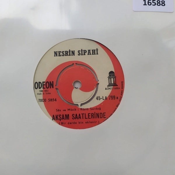 nesrin-sipahi-aksam-saatlerinde-sana-n-8b-99e.jpg