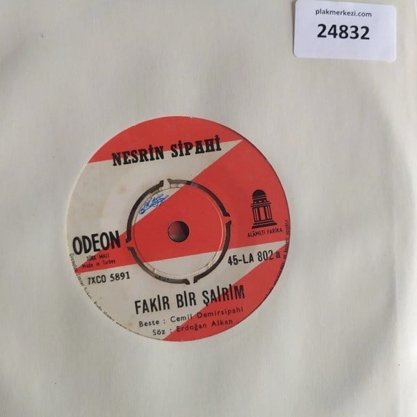 nesrin-sipahi-fakir-bir-sairim-izmirli--8d91-.jpg