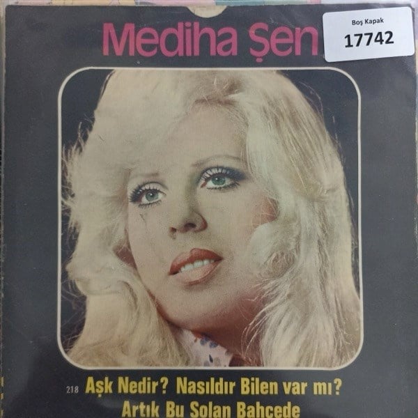 sadece-kapak-_-mediha-sen-_-ask-nedir--8f3b-4.jpg