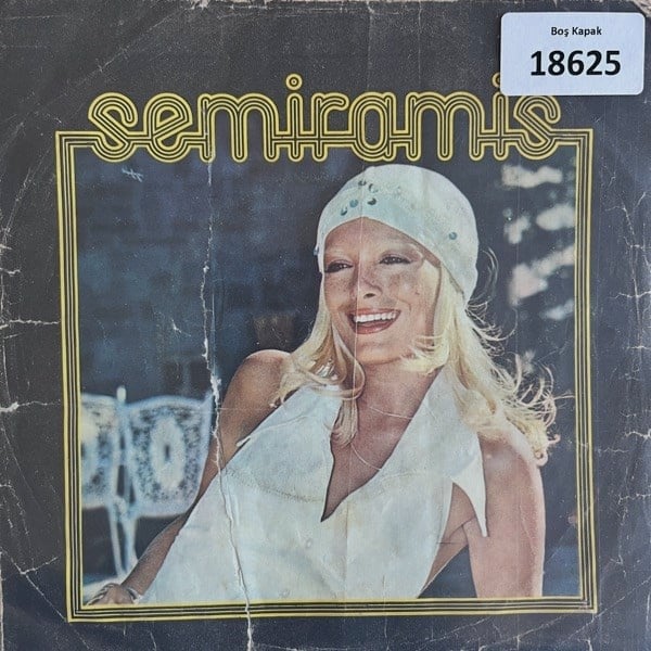 sadece-kapak-_-semiramis-pekkan-_-copc-939-83.jpg