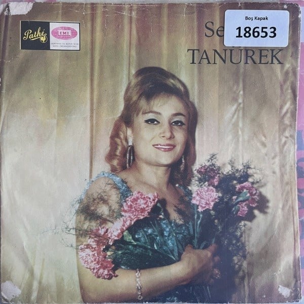 sadece-kapak-_-sevim-tanurek-_-pathe-c-909246.jpg